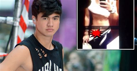 calum hood penis|Calum Hood Nude Snapchat Pics!